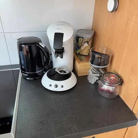 Boutique Lucca - Parkplatz - Bahnhof *